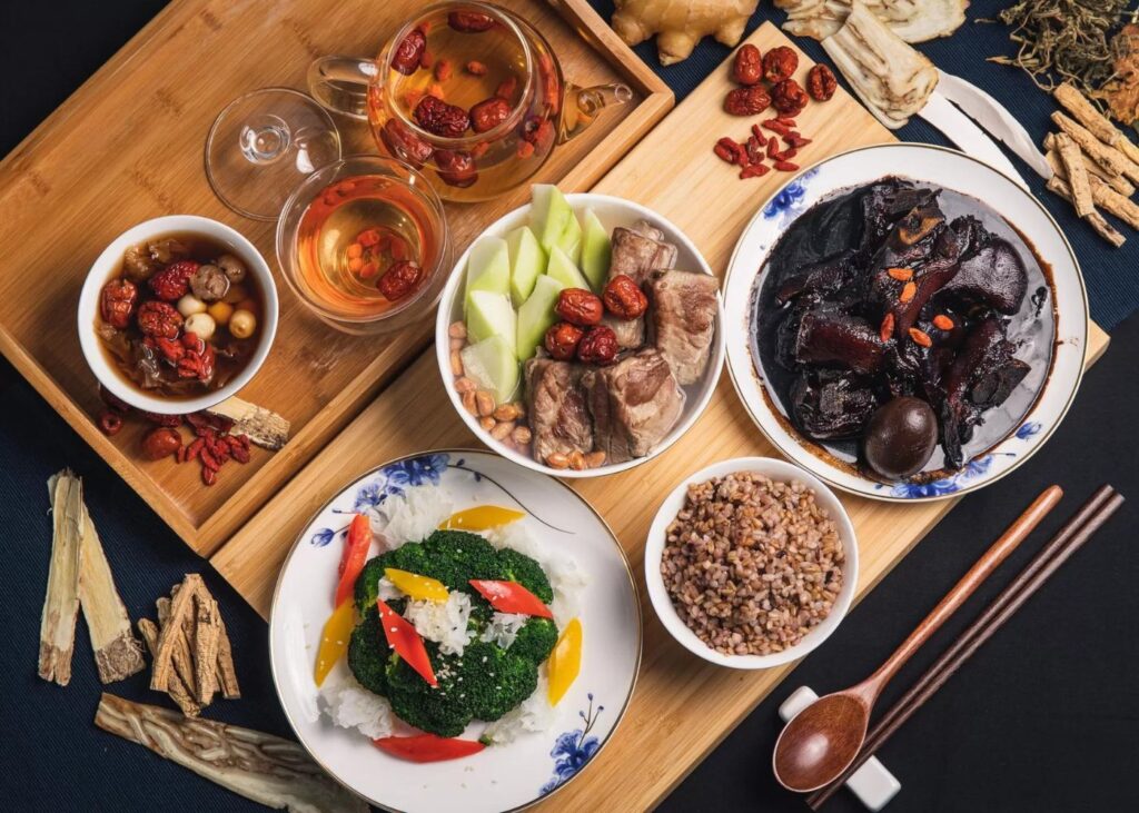 典型的中国禁闭饮食菜肴